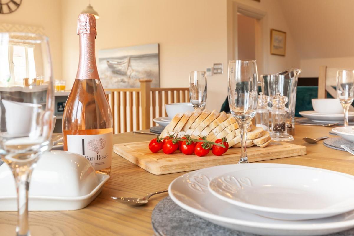 Choseley Cottage - Norfolk Cottage Agency Docking ภายนอก รูปภาพ