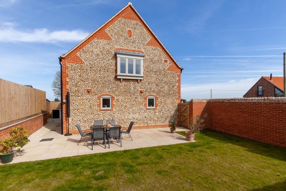 Choseley Cottage - Norfolk Cottage Agency Docking ภายนอก รูปภาพ